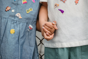 5 Easy PTA Events 2 kids wearing stickers